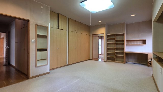 新潟市中央区新和2丁目の洋室
