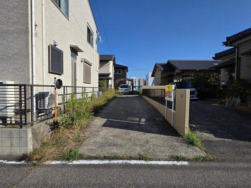 新潟市中央区新和2丁目の前面道路含む現地写真