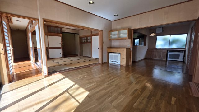 新潟市中央区新和2丁目の洋室