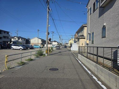 新潟市中央区新和2丁目の前面道路含む現地写真