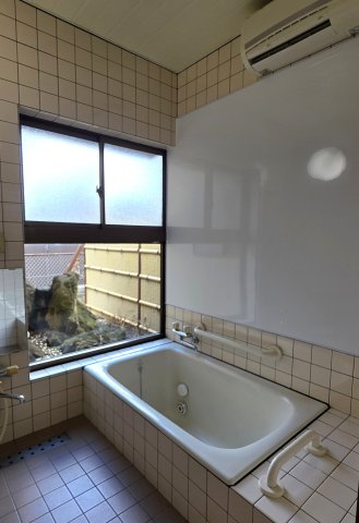 新潟市中央区新和2丁目の浴室