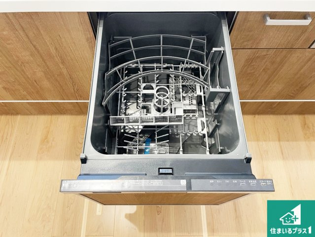 18(土)19(日)現地説明会　大津市鶴の里　全2邸の設備|食事後の一仕事、食器洗いをボタン一つでお任せできちゃいます！場所を取らないビルトイン式なので、お料理スペースもしっかり確保！