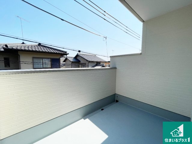 18(土)19(日)現地説明会　大津市鶴の里　全2邸のバルコニー|日当たりのよいバルコニー！お部屋が開放的に！