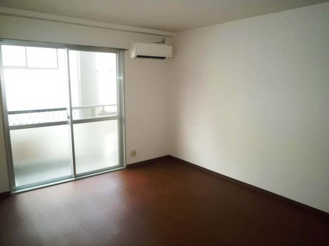 ハイツ細田の居間・リビング