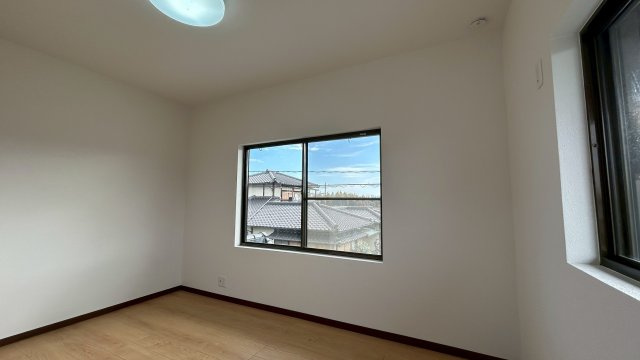 広川町一篠中古住宅の洋室