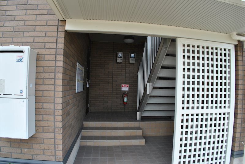 ラ・フロール青垣のエントランス