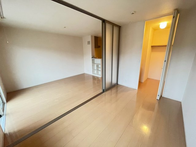 ラ・フロール青垣の洋室