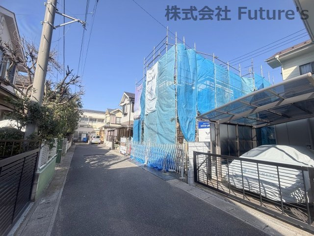 三郷市鷹野4丁目　新築戸建　全1棟の前面道路含む現地写真|前面道路含む現地写真です。