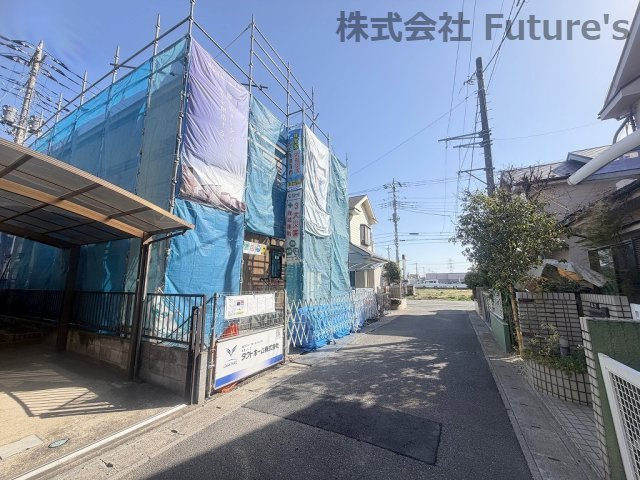 三郷市鷹野4丁目　新築戸建　全1棟の前面道路含む現地写真|前面道路含む現地写真です。