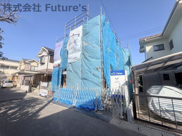 三郷市鷹野4丁目　新築戸建　全1棟の外観|現地の写真になります。