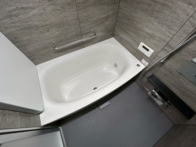 Alivis野田阪神の浴室