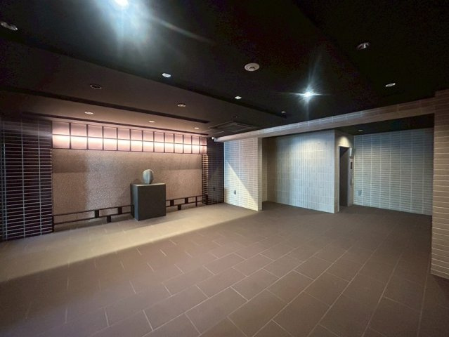 Alivis野田阪神のロビー