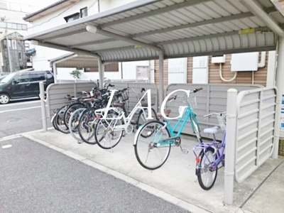 【その他共用部分】 | コローレ | 駐輪場です。