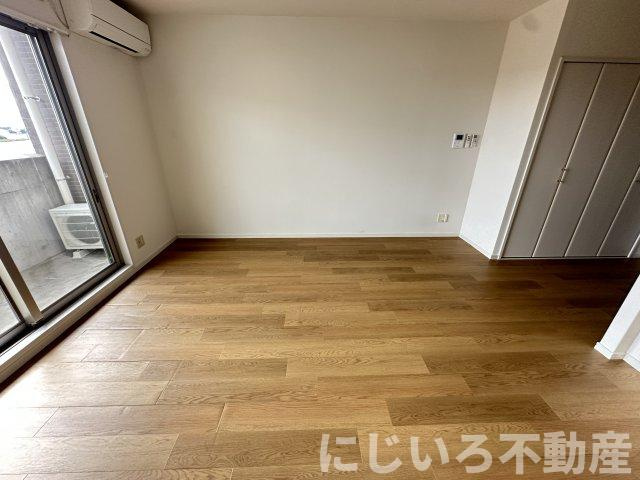 プレジデント那賀川の居間・リビング