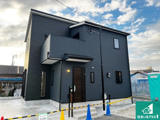 4(土)5(日)現地説明会　岸和田市西大路町　全5区画の外観|お客様に長く安心して住んでいだだける事にこだわった家づくり！住んでからのアフターサービスにもしっかりと取り組んでいます！