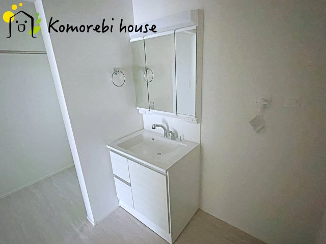 さいたま市見沼区島町　4期　新築一戸建て　グラファーレ　02の独立洗面台|3/19撮影済み