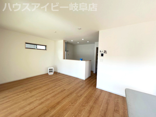 【居間・リビング】の画像