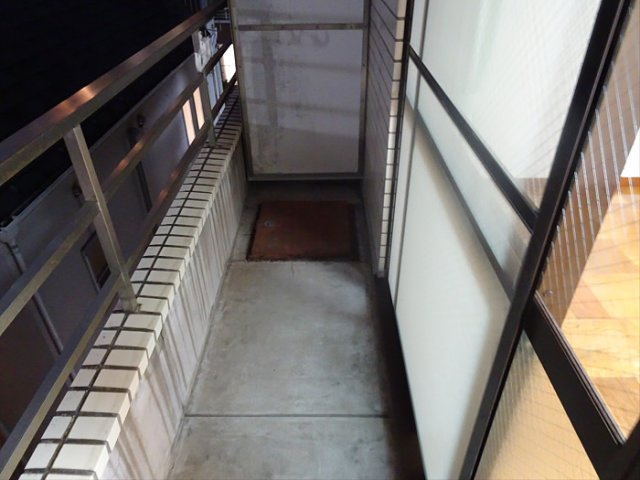 生川ビルのバルコニー