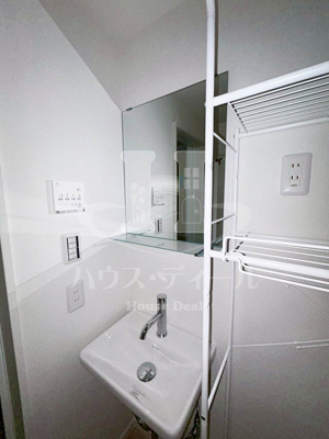 【独立洗面台】 | パラディーゾ戸田 | 独立洗面台、朝の身支度には欠かせません