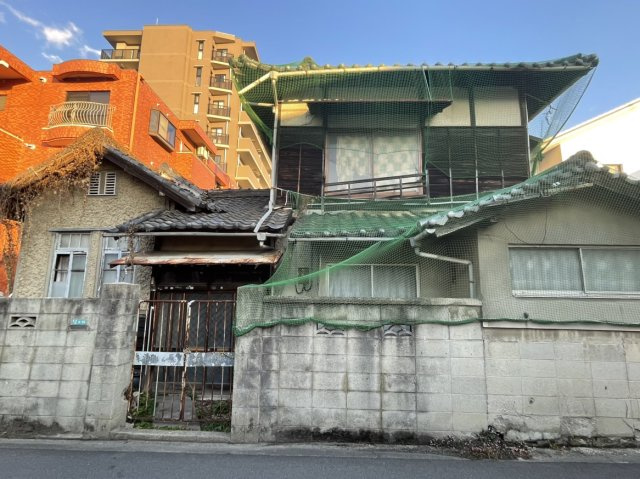 南町一丁目土地の外観|対象不動産を西側から撮影した写真です。