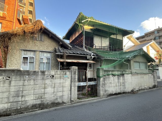 南町一丁目土地の外観|対象不動産を西側から撮影した写真です。