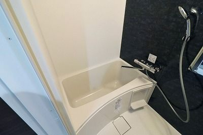 グランクオール日ノ出町の浴室