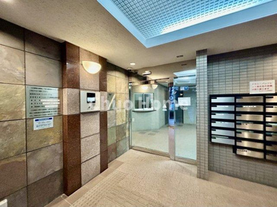 【防犯設備】 | ヴィルヌーブ入谷 | 【オートロック】オートロックシステムでセキュリティ充実。当たり前ですが、安全で安心して暮らすのって大事ですよね。お探しのご条件でオートロック付きの物件を探す方も多いですがやはりセキュリティは大事です。