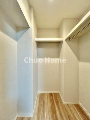 【収納】 | ヴィルヌーブ入谷 | ウォークインクローゼット