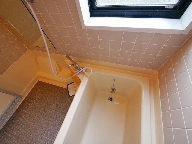 朝日メゾネットＡ・Ｂの浴室|きれいなお風呂です