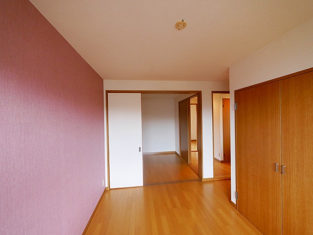 朝日メゾネットＡ・Ｂの洋室|きれいな洋室です