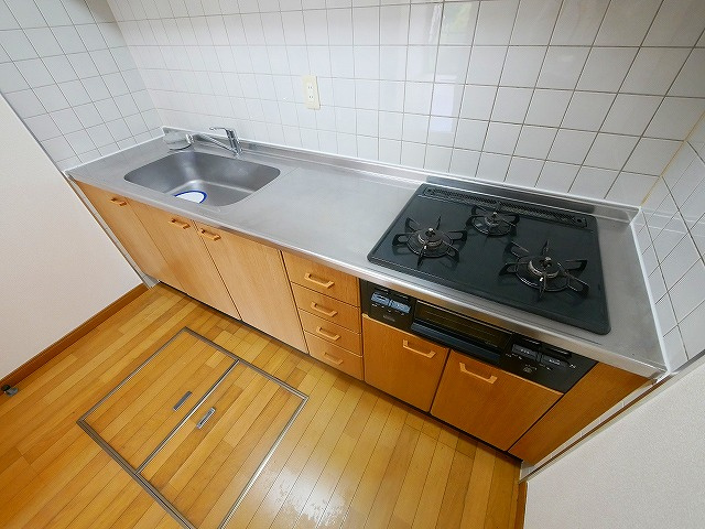 朝日メゾネットＡ・Ｂのキッチン|キッチンでお料理をお楽しみください