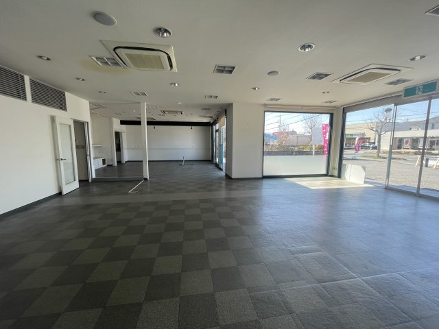 久喜市青葉３丁目の店舗事務所の内装