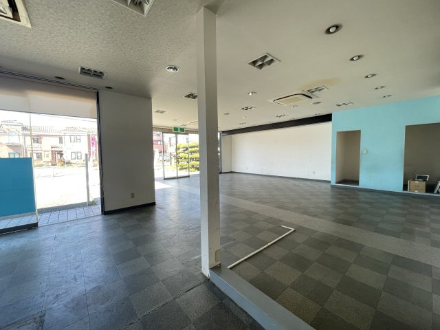 久喜市青葉３丁目の店舗事務所の内装