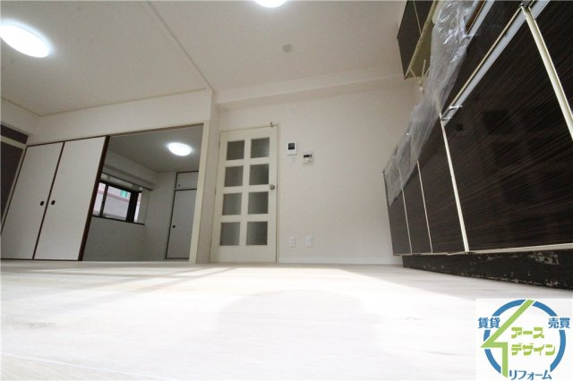 ロイヤルメゾンアドニスの居間・リビング|※類似部屋