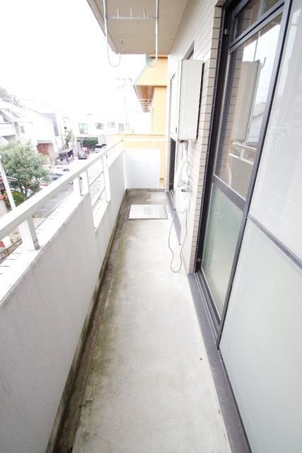 川崎市多摩区菅北浦２丁目の賃貸マンションのバルコニー