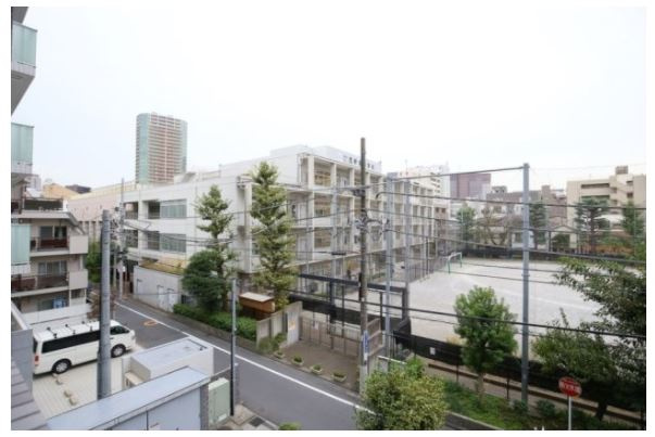 新宿区西新宿８丁目の賃貸マンションの展望