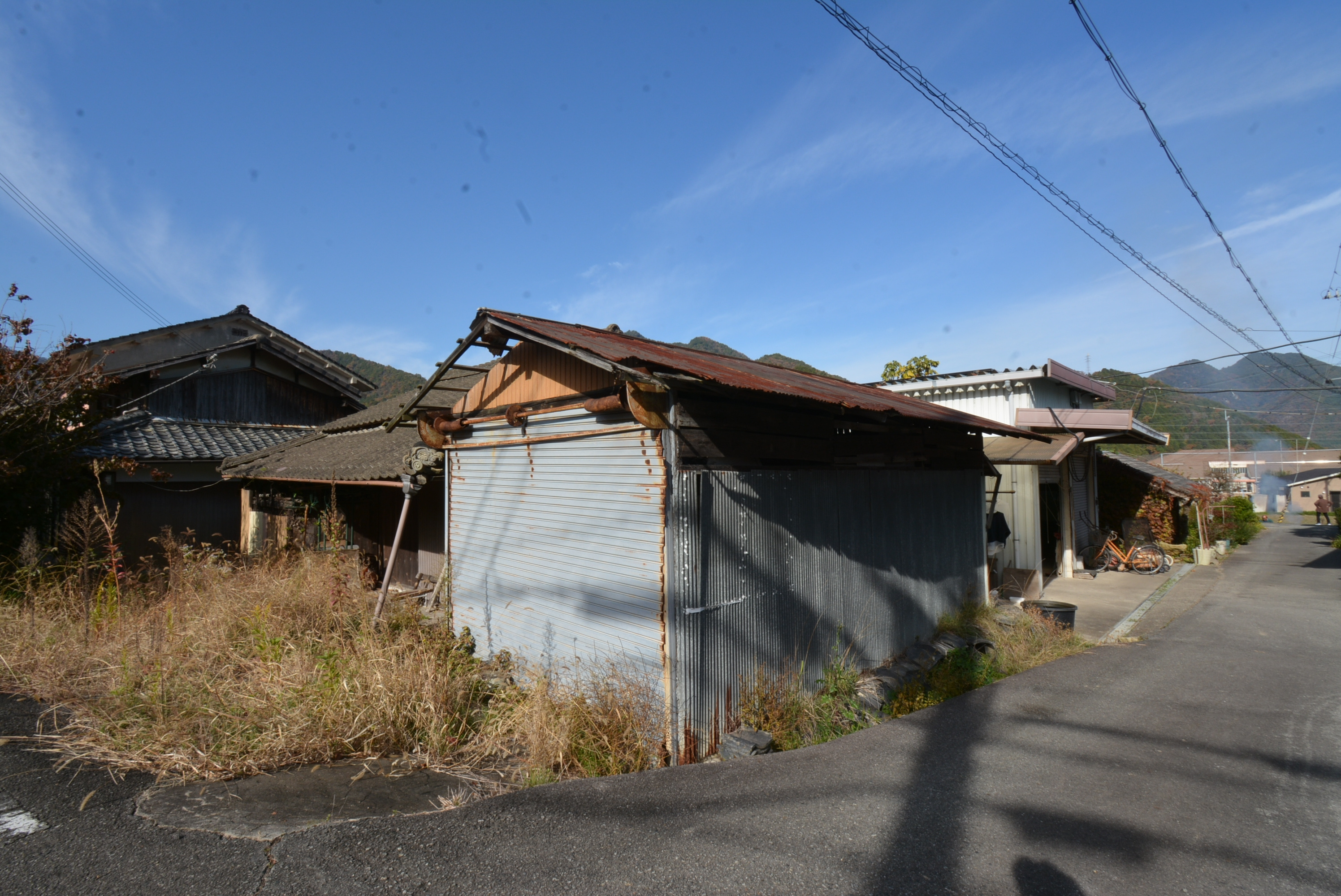 丹波市氷上町佐野の中古一戸建の外観|車庫