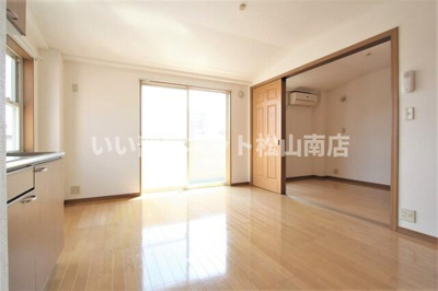 【居間・リビング】 | パレステージ土居田