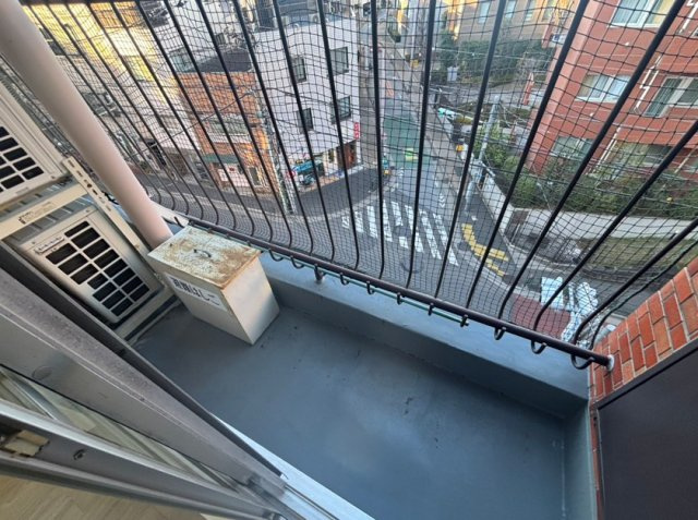 【バルコニー】