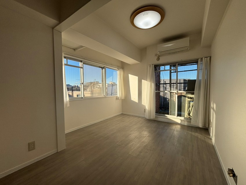 【居間・リビング】