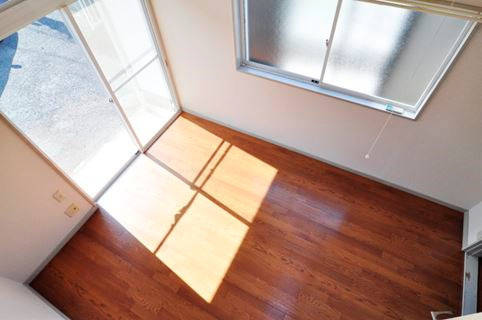 ヴェルディAの居間・リビング|こちらの居間で趣味の時間をお楽しみください