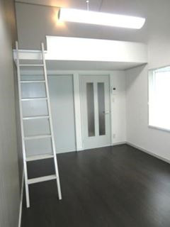 ヴェルディAの内装|使いやすい居間です