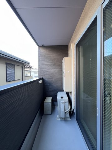 CRASTINE遠里小野のバルコニー