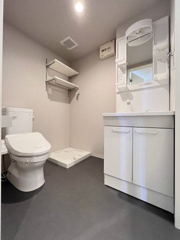 CRASTINE遠里小野の洗面所