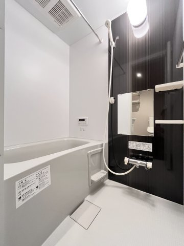 CRASTINE遠里小野の浴室