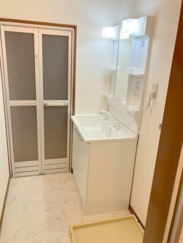 サンモール大堂の独立洗面台