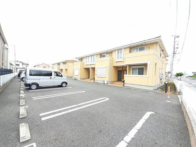 プリムローズ　Ａの駐車場