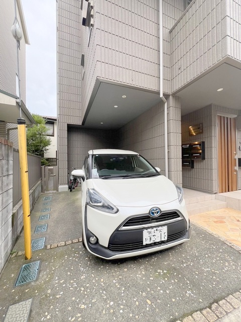 エスコート藤沢の駐車場