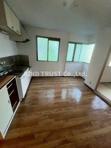 第3カワイハイツの居間・リビング|ゆったりとしたリビングです