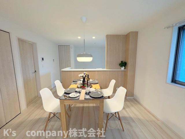 ◎茅ヶ崎市室田1丁目　中古戸建のキッチン|全体を見わたせる対面式キッチン♪